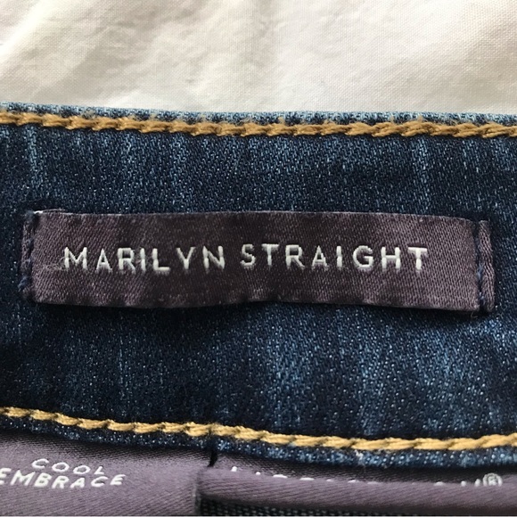 NYDJ Marilyn Straight Crops - Picture 8 of 10